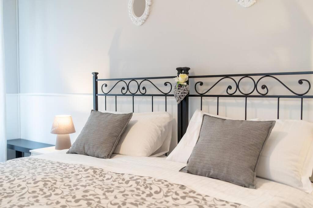 Terrazze Italiane City Center - White Apartment ヴェローナ エクステリア 写真